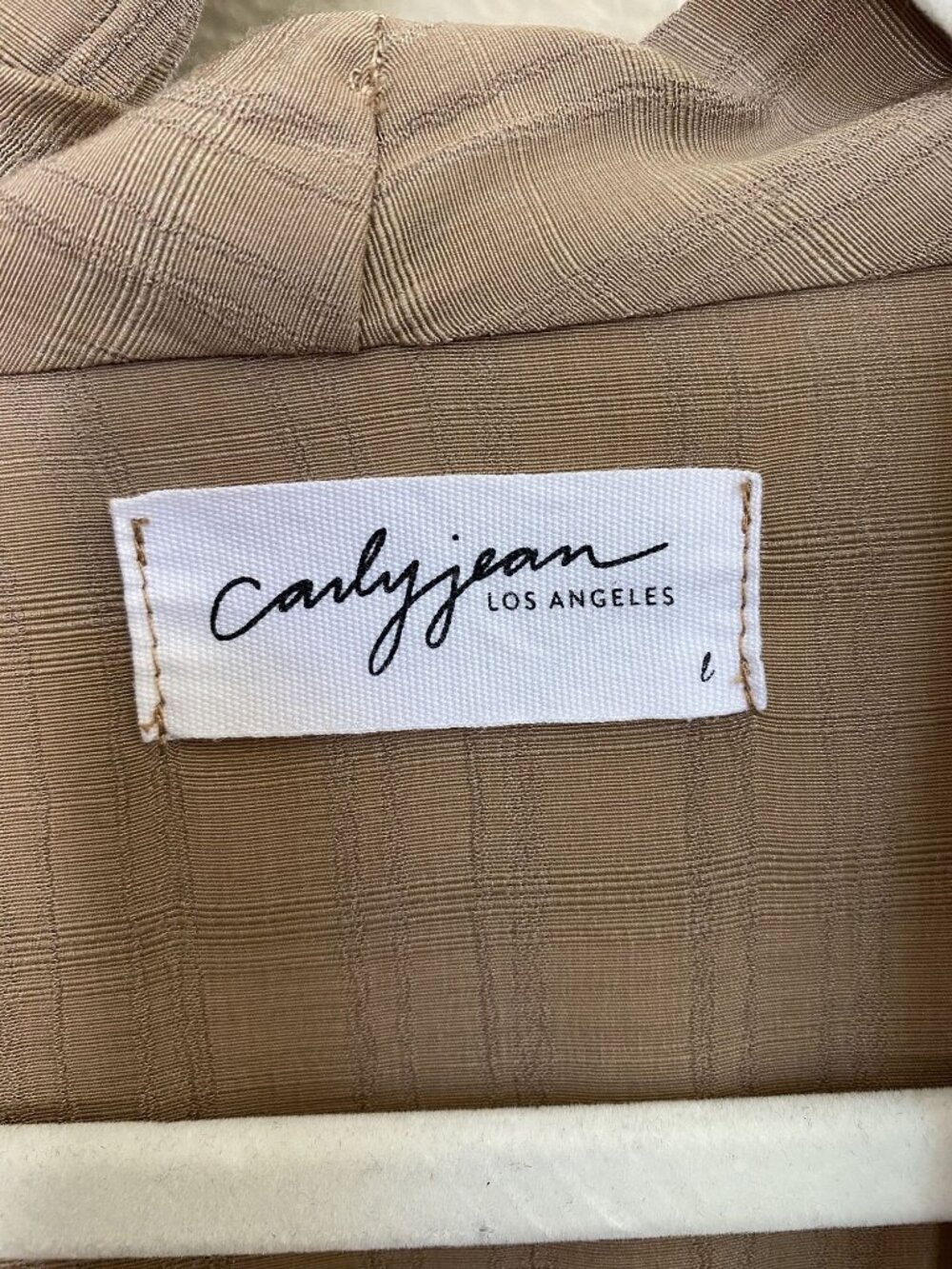 Carly Jean Los Angeles Beige Long Sleeve Jumpsuit L Lightweight Rayon Blend - Picture 4 of 9